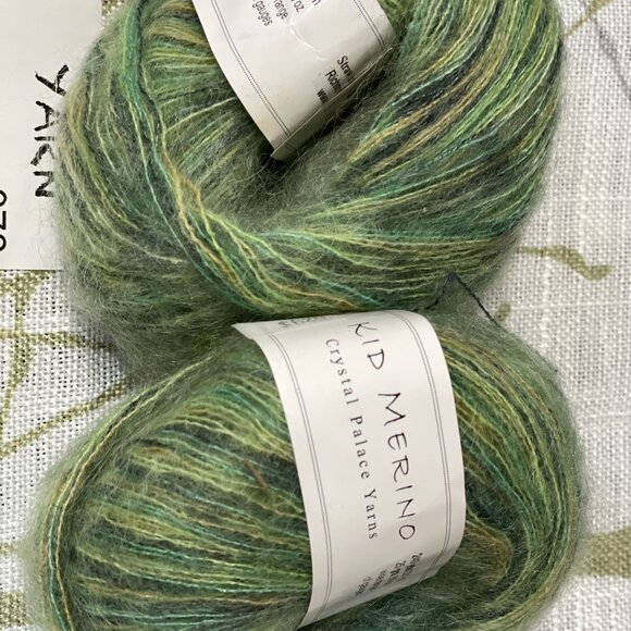 YARN 78 CRYSTAL PALACE YARN - KID MERINO NYLON BLEND - COLOR FERN MIX(GREEN) - Picture 3 of 4